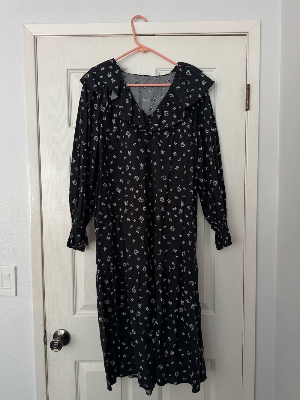 Who What Wear Black Floral Ruffle-Yoke Long Sleeve Midi Dress